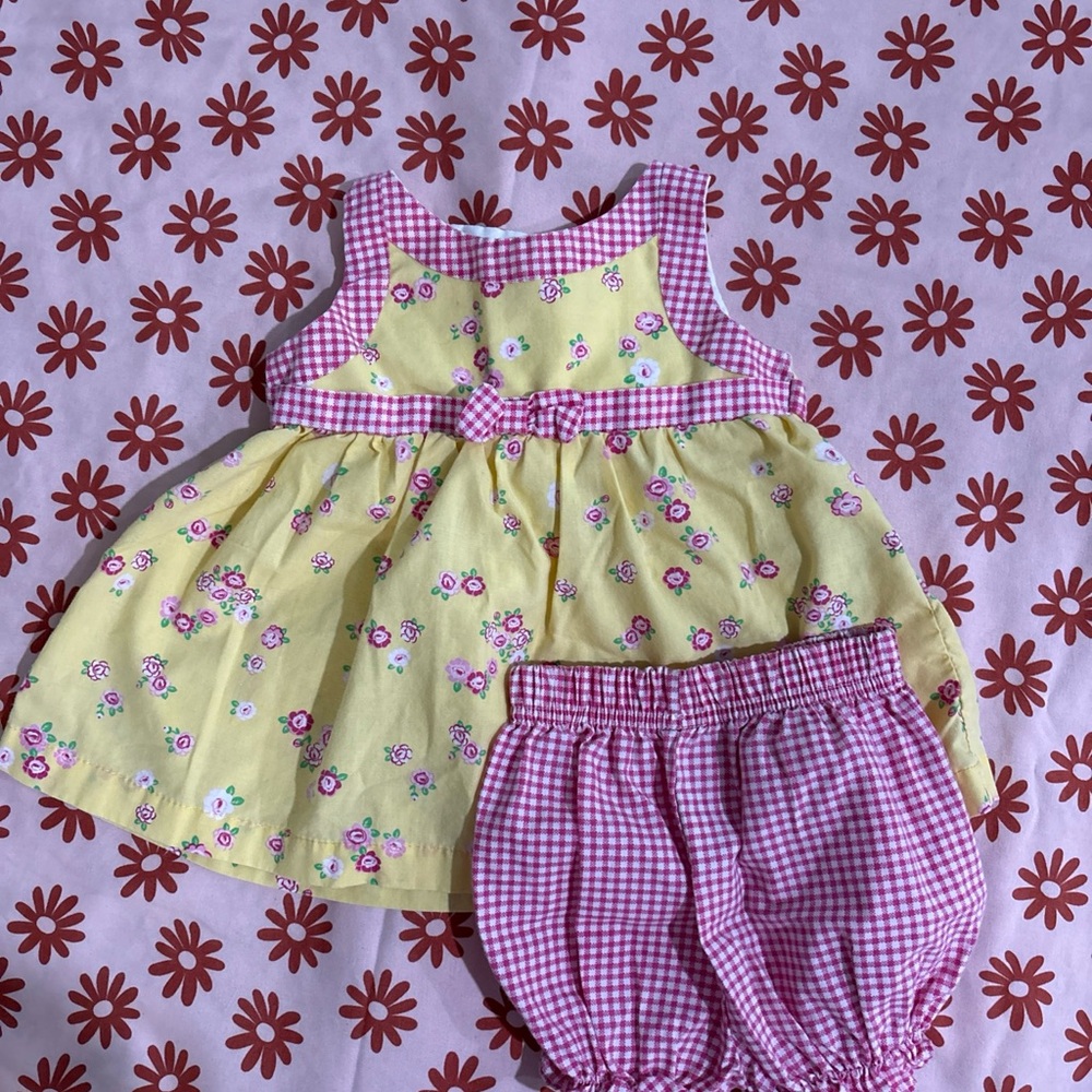 Vintage Park Bench Kids Floral Yellow and Pink Gingham Kids Set